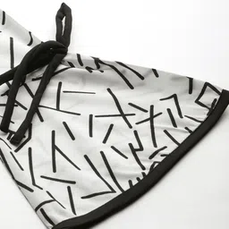 Style Quotient Women White and Black Abstract Print Top image 2