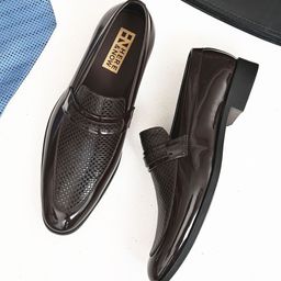 HERE&NOW Men Textured Formal Slip-On Shoes-picture-13