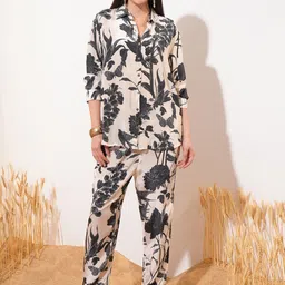 Vishudh Cream Floral Printed Spread Collar Shirt With Trousers-picture-3