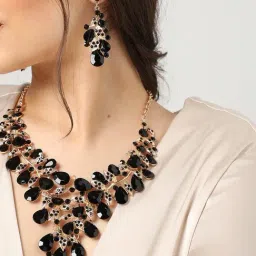 SOHI Black Statement Necklace & Earring Set image 2