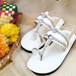 Madras Trunk Kids White & Silver Toe Ring Sandals-picture-29