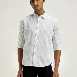 Levi's White Cotton Slim Fit Striped Shirt-picture-22