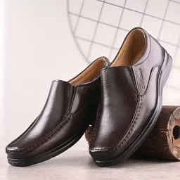 Clog London Men's Brown Formal Loafers image 1