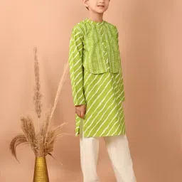 LilPicks Kids Green & White Printed Full Sleeves Kurta, Jacket with Pyjamas image 3