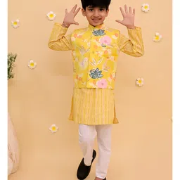 The Mom Store Cotton Knit Full Sleeves Kurta & Pyjama With Floral Printed Jacket Set - Multi Colour image 4