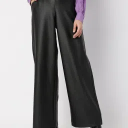 Vero Moda Black Regular Fit Pants image 1