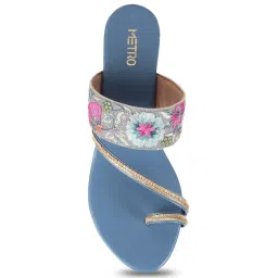 Metro Women's Blue Toe Ring Sandals image 3