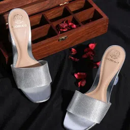 Moda-X Women's Silver Casual Stilettos image 1