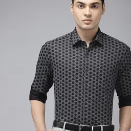 Arrow Manhattan Slim Fit Geometric Printed Pure Cotton Formal Shirt-image-56