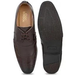 Clog London Men's Brown Derby Shoes image 5