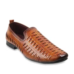 Walkway Men's Tan Ethnic Sandals image 1