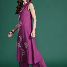 Indo Era Floral Embroidered Thread Work Pure Cotton Kurta with Palazzos image 4