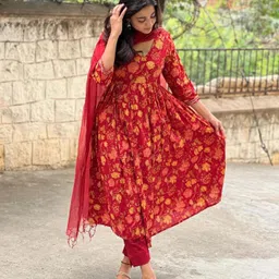 GoSriKi Women Floral Printed Regular Kurta with Trousers & With Dupatta-image-28