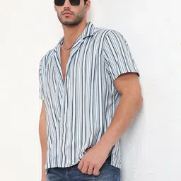 SHOWOFFFF Men Comfort Striped Casual Shirt-picture-37