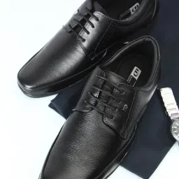 ID Men's Black Derby Shoes image 1