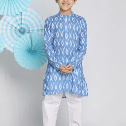VASTRAMAY Kids Blue & White Cotton Printed Kurta Set image 4