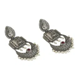 Teejh Evergreen Silver & Pearl Motif Chand Bali Earrings image 4