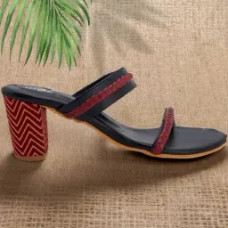 Madras Trunk Women's Black Casual Sandals-picture-18