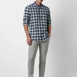 Peter England Casuals Men Slim Fit Checked Casual Shirt image 2