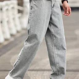 Stylecast X Kotty Men Relaxed Fit Mid-Rise Light Fade Stretchable Jeans image 3