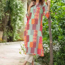 Rain and Rainbow Red Cotton Floral Print Straight Kurta image 1