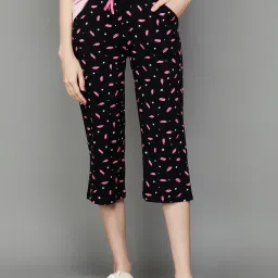 Ginger by Lifestyle Black Cotton Printed Capris image 1