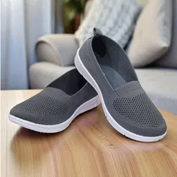 Layasa Women Round Toe Slip-On Sneakers-image-77