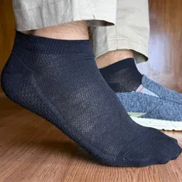 The Tie Hub Pack Of 3 Self Design Ankle-Length Socks image 3