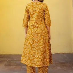 HOUSE OF MORA Ethnic Motifs Printed Panelled Anarkali Pure Cotton Kurta With Trouser image 5