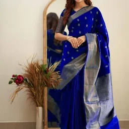 VelvetHue Woven Design Zari Silk Blend Handloom Banarasi Saree image 3