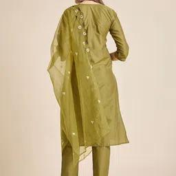 Anouk Rustic Women Floral Embroidered Thread Work Kurta with Trousers & Dupatta image 3