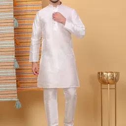 KRAFT INDIA LUXE Men Leheriya Regular Kurta with Churidar image 5