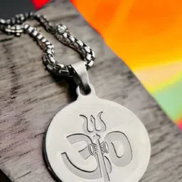 SZN Men Silver-Plated Circular Om Design Pendant with Chain-picture-26