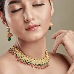 festivjewelleryze Gold-Plated Stone-Studded & Beaded Jewellery Set image 3