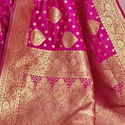 Anouk Rustic Ethnic Motifs Woven Design Zari Banarasi Saree with Blouse Piece image 5