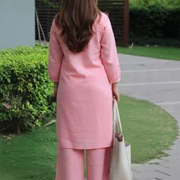 Vastranchal Women Regular Kurta with Trousers image 5