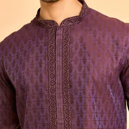 Diwas by Manyavar Men Textured Kurta with Pyjama image 4