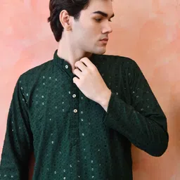 KUNDALI KAKSHAY Men Embroidered Regular Sequinned Kurta with Churidar image 4