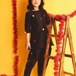 Foreverkidz Kids Black Applique Kurta Set-picture-12