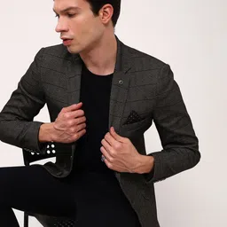 SHOWOFFFF Slim-Fit Single Breasted Blazer image 4