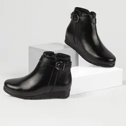 fausto Women Zipper Closure Boots image 2