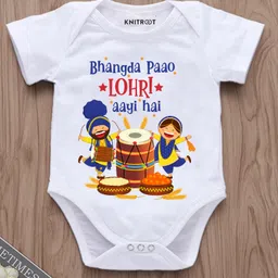 KNITROOT Lohri Theme Half Sleeves Lohri Aayi Hai Text Printed Onesie - White image 3