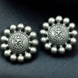 Hardin Style Silver-Plated Circular Shaped Studs image 4