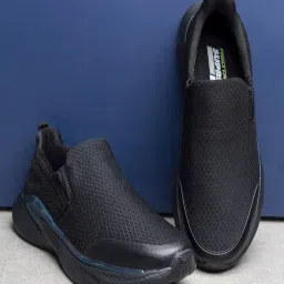 Red Tape Men's Black Running Shoes image 1