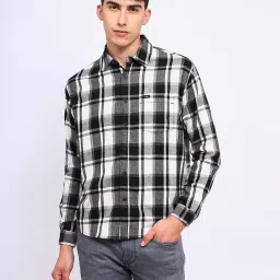 Lee Black Cotton Relaxed Fit Checks Shirt image 1
