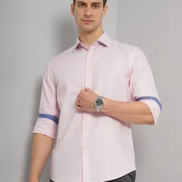 celio celio* Pink Regular Fit Cotton Shirt image 1