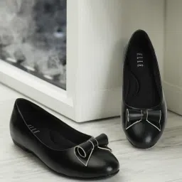 Elle Women's Black Flat Ballets image 1
