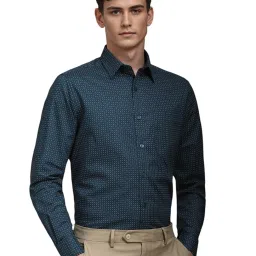 Louis Philippe Green Cotton Regular fit Geometric Shirts image 1