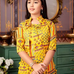 Aarika Girls Ethnic Motifs Printed Regular Kurta with Salwar image 2