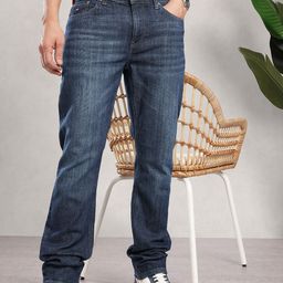 Nautica Men Straight Fit Mid-Rise Light Fade Stretchable Jeans-picture-17